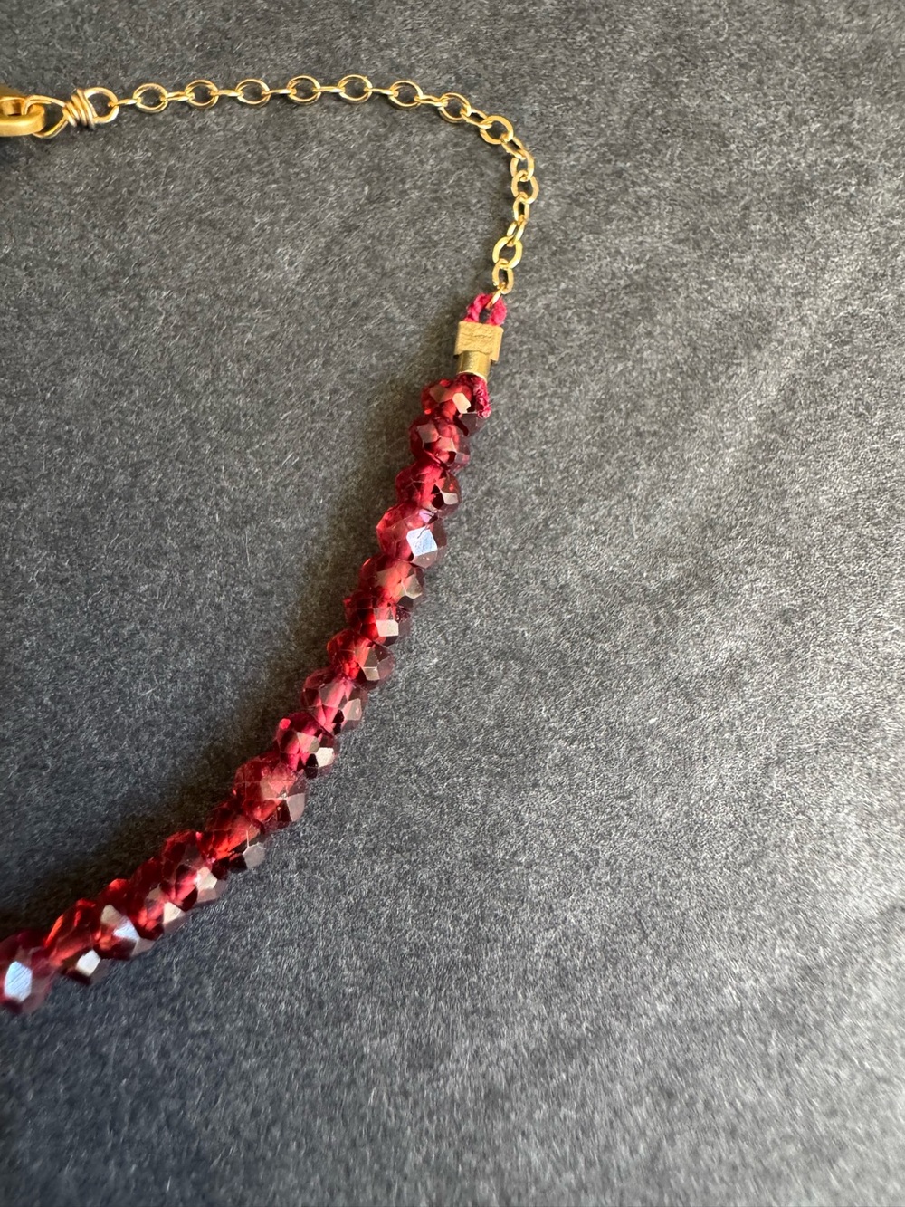 Garnet Red Beaded Bracelet Dainty Gold Tone Chain Maroon Bead 8.25" - Picture 3 of 9